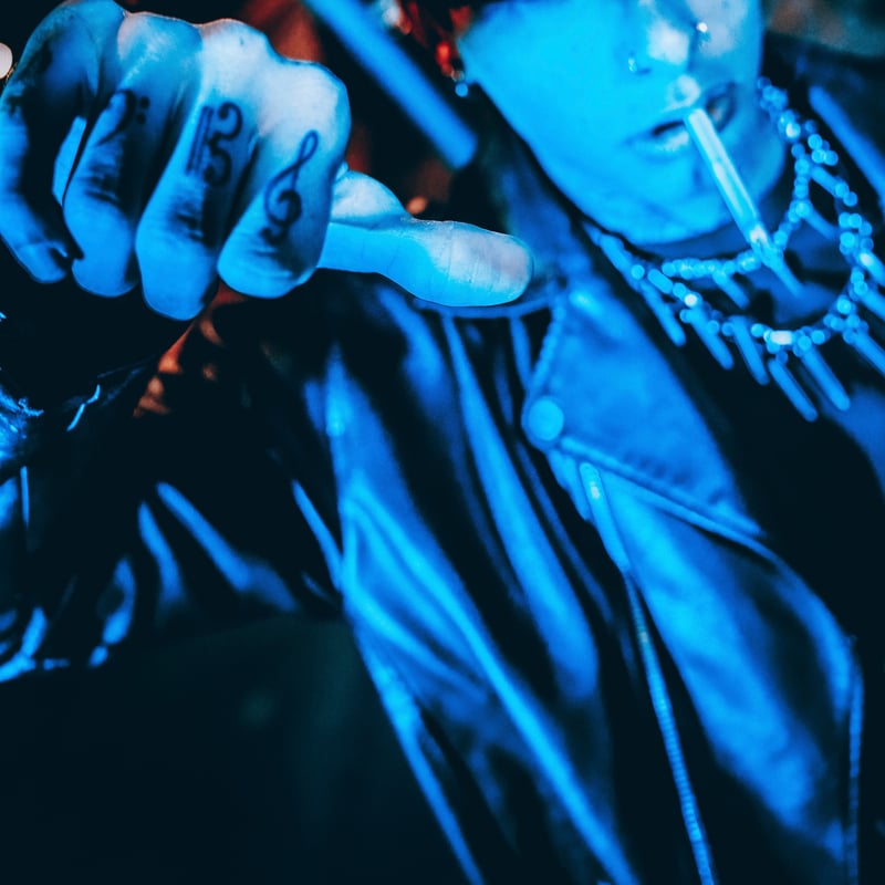 Luke Widow – LUCI BLU