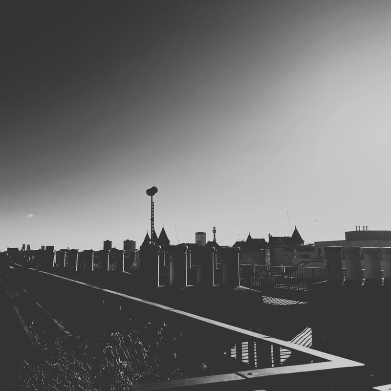 NON SAI - Monfrère, 44 Prod